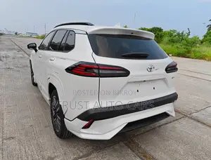 Toyota Corolla Cross 2026 Pearl