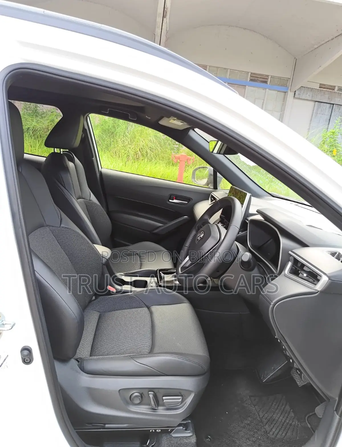 Toyota Corolla Cross 2026 Pearl