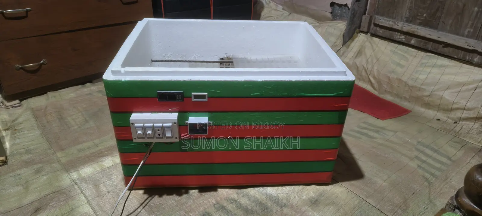 Incubator Machine