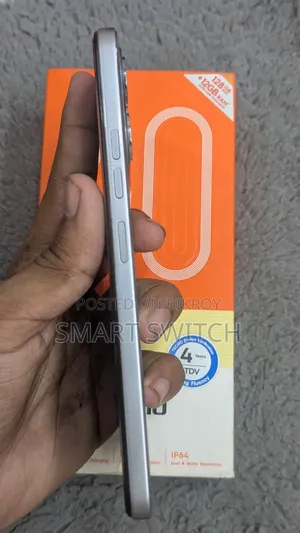 Tecno Spark 40 128 GB Silver