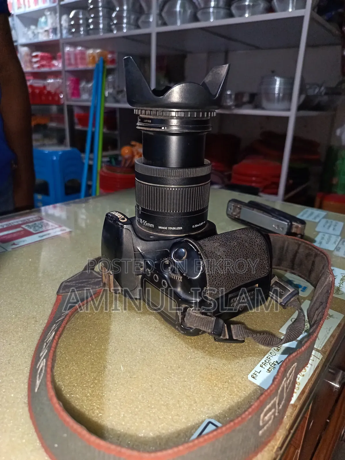 I will sell a Canon 30d model photo camera