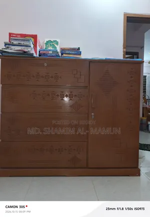 ওয়ার্ডরোবস লাইক নিউ