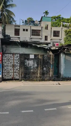 কর্ণেলহাটে ৩ বেডরুমের ঘর বিক্রির জন্য