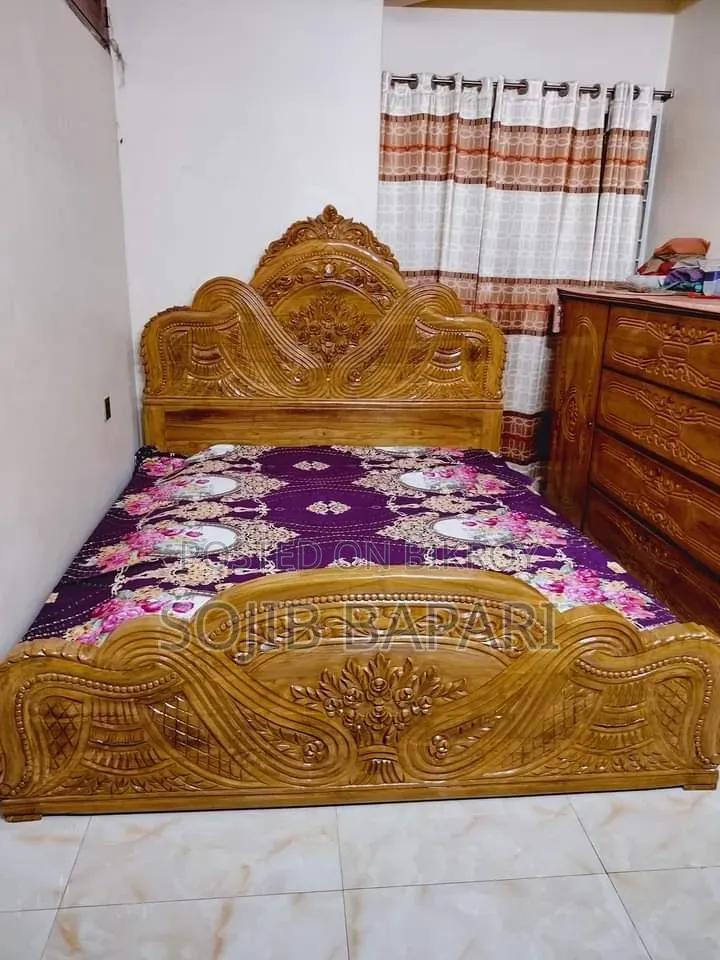 Teak Wood Bed 6/7 Feet