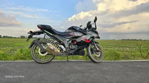 সুজুকি জিক্সার এসএফ ২০২৩ ব্ল্যাক
