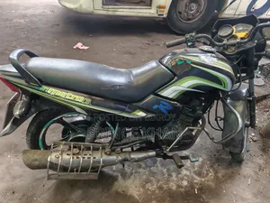 টিভিএস মেট্রো ২০১৮ কালো