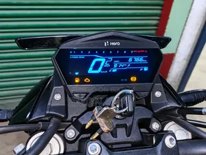 Hero Xtreme 125R 2025 Black