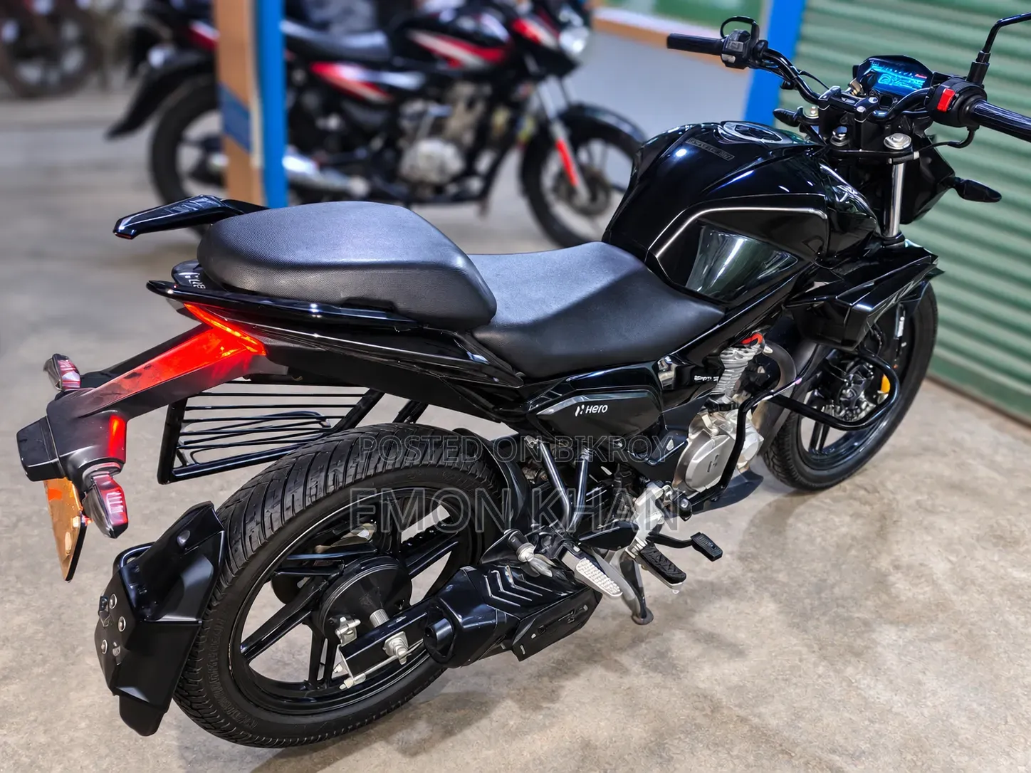 Hero Xtreme 125R 2025 Black