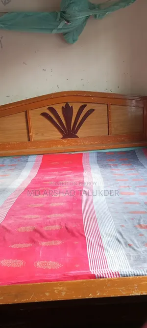 আসসালামু আলাইকুম ওরাহমাতুল্লাহ ব্যবহৃত ফ্যামিলি খাট বিক্রি করা হবে।