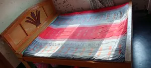 আসসালামু আলাইকুম ওরাহমাতুল্লাহ ব্যবহৃত ফ্যামিলি খাট বিক্রি করা হবে।