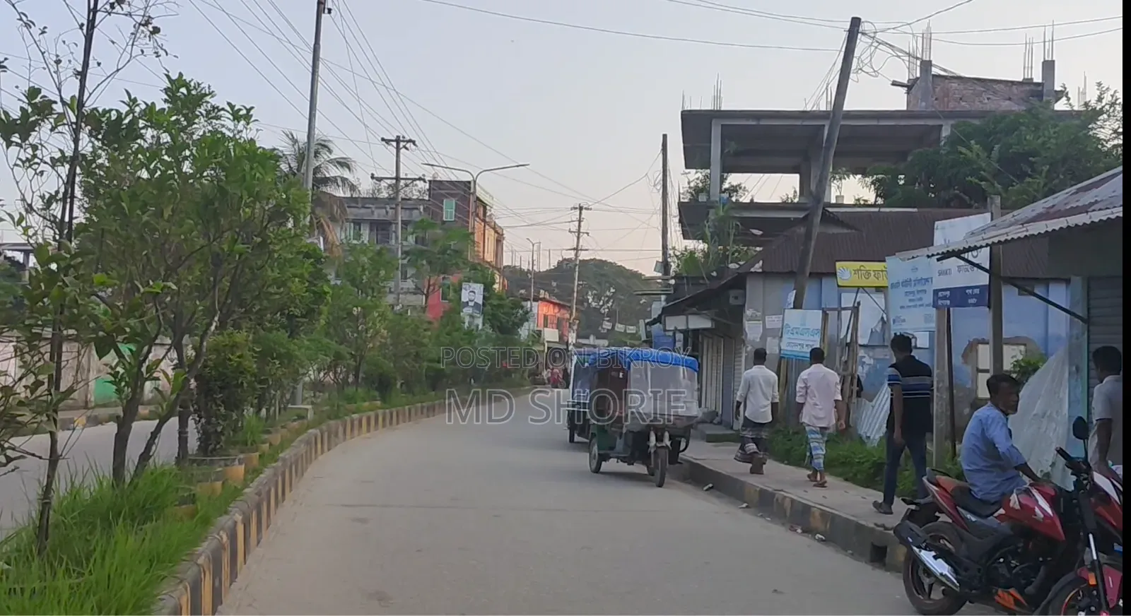 ল্যান্ড মেইন রোড, হোসেনপুর