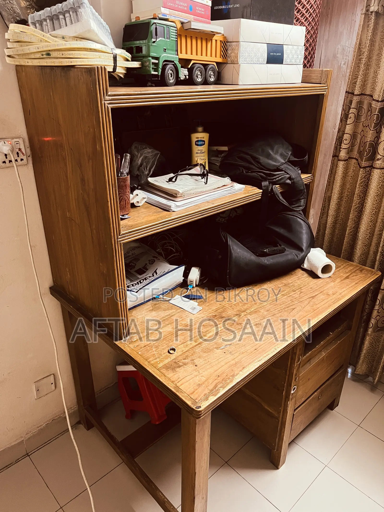 সেগুন কাঠ এর পড়ার টেবিল