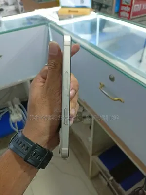 Apple iPhone 13 128 GB White