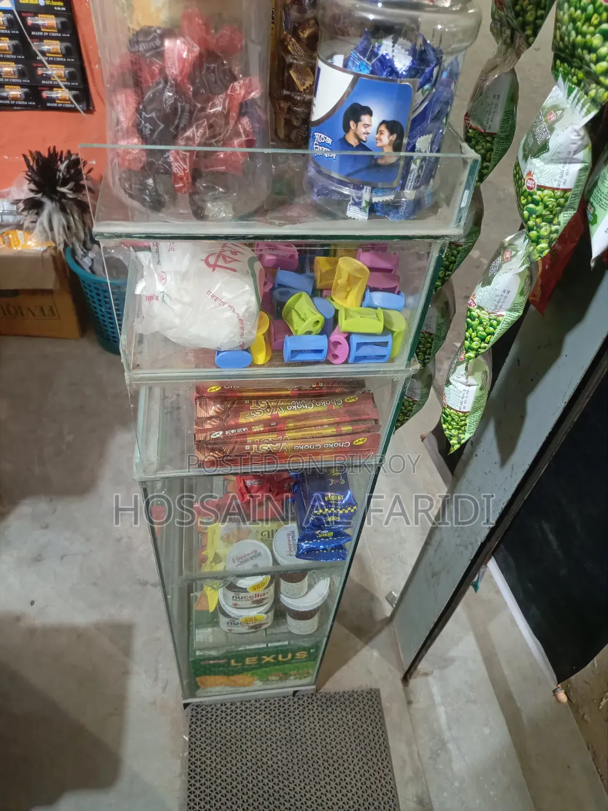 📢 কাঁচের ডিসপ্লে শোকেস বিক্রি হবে!