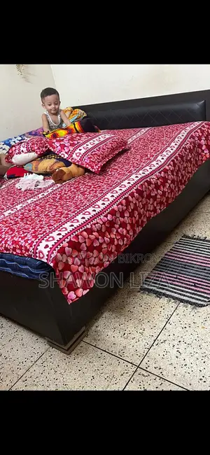 খাট বিক্রি হবে