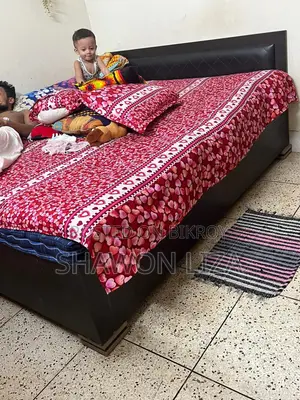 খাট বিক্রি হবে