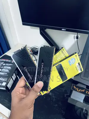 Corsair Vengeance RGB RS