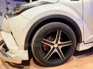 Toyota C-HR 2017 Pearl