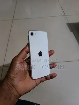 অ্যাপল আইফোন এসই (২০২২) ১২৮ জিবি হোয়াইট