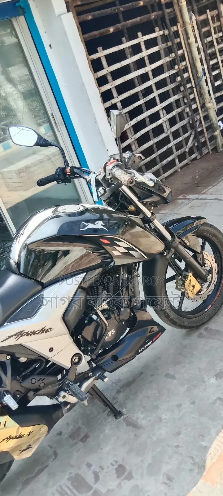 TVS Apache RTR 160 4V 2022 Black