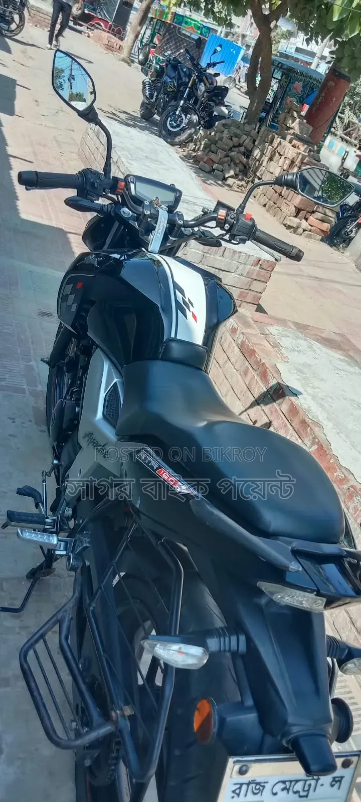 TVS Apache RTR 160 4V 2022 Black