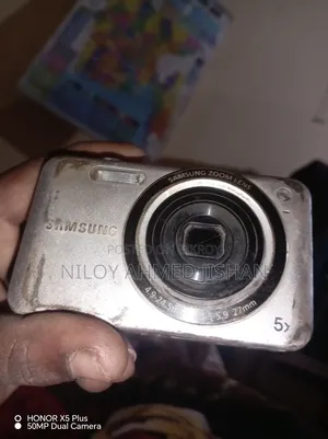 Samsung Digital Camera 12MP - Full Working - Just Display Shade