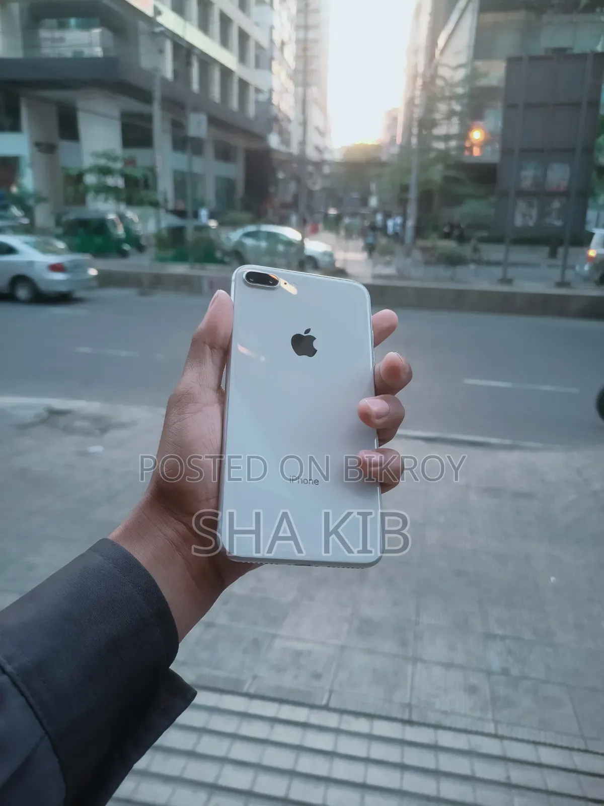 Apple iPhone 8 Plus 64 GB White