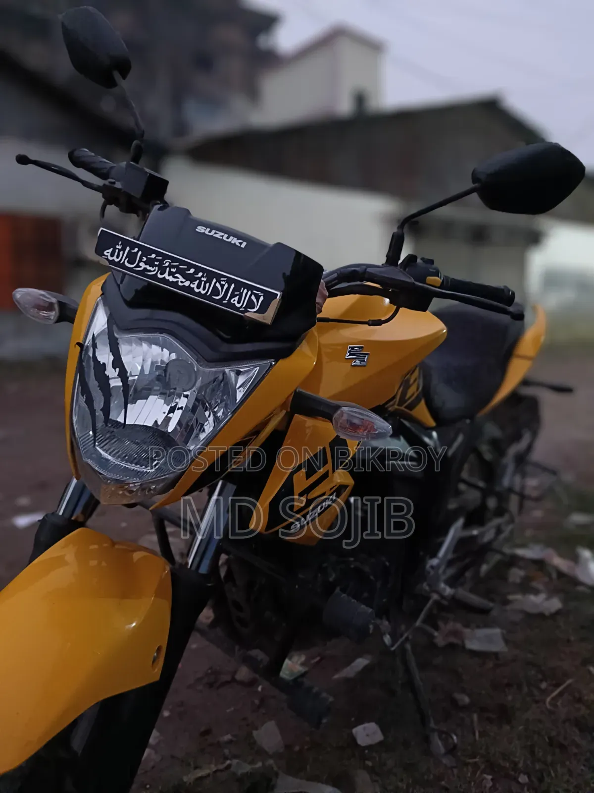 সুজুকি জিক্সার ২০২৪ ইয়েলো