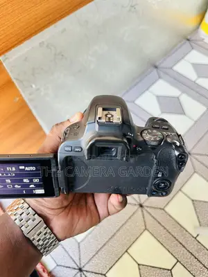 Canon 200D 50mm STM Lens Offer Price