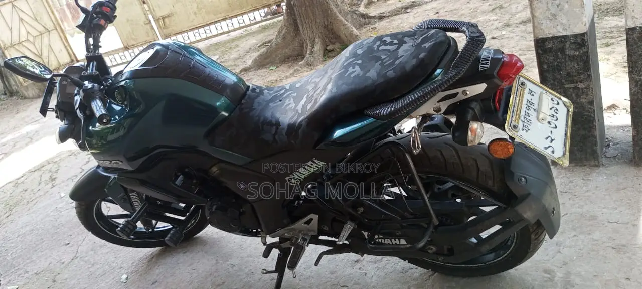 ইয়ামাহা এফজেডএস ভি৩ ২০২২ সবুজ
