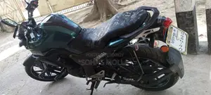ইয়ামাহা এফজেডএস ভি৩ ২০২২ সবুজ