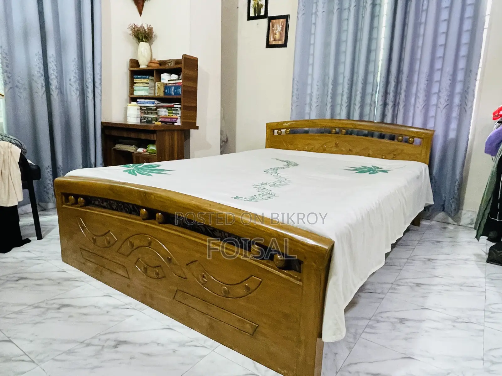 সেগুন কাঠের খাট (৫’x৭’), ম‍্যাট্রেস এবং তোষক সহ