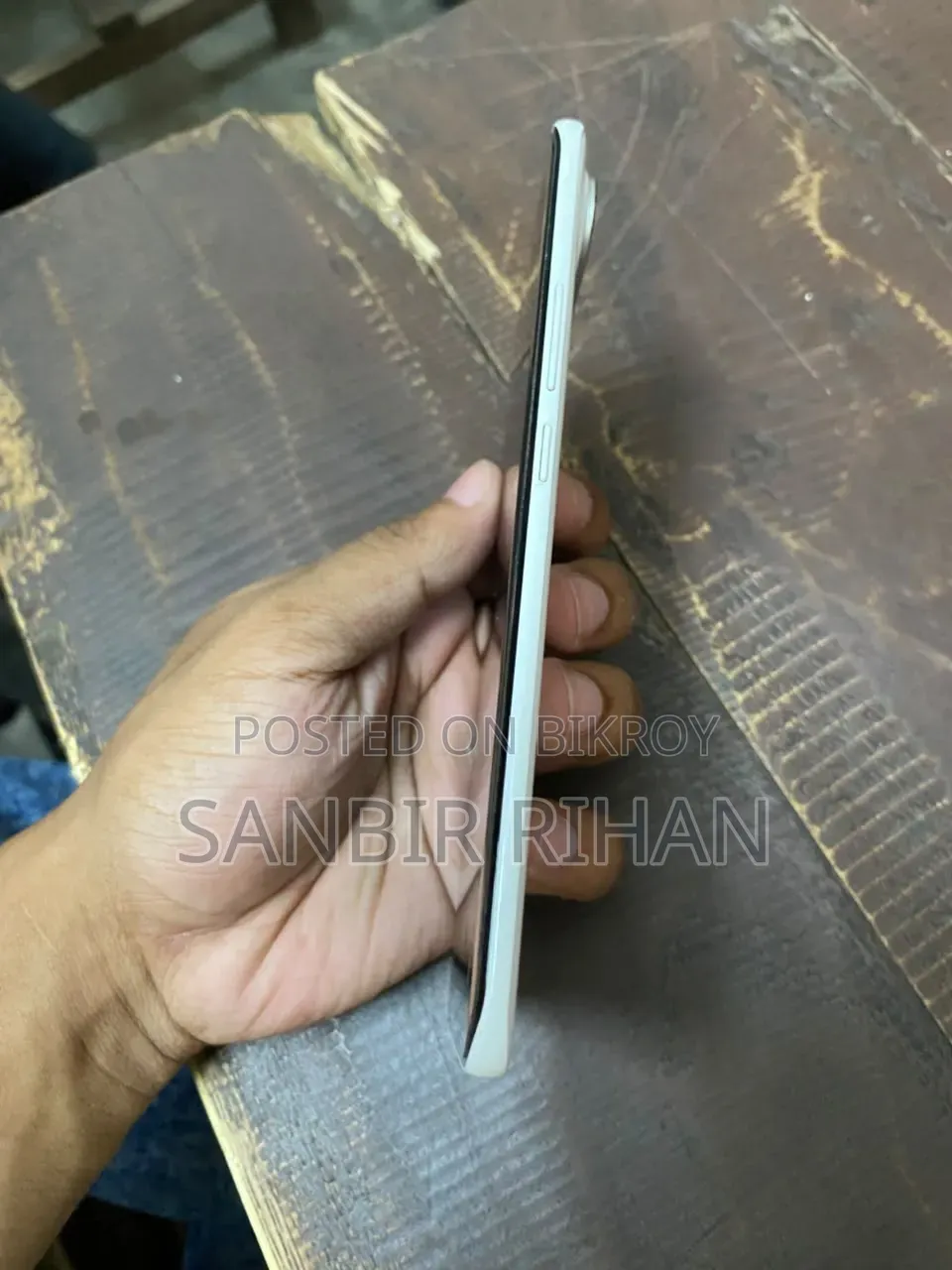টেকনো পোভা স্লিম ৫জি ২৫৬ জিবি হোয়াইট