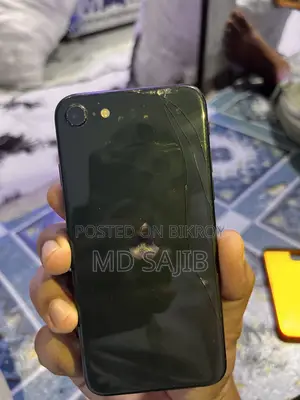 অ্যাপল আইফোন এসই (২০২০) ১২৮ জিবি ব্ল্যাক