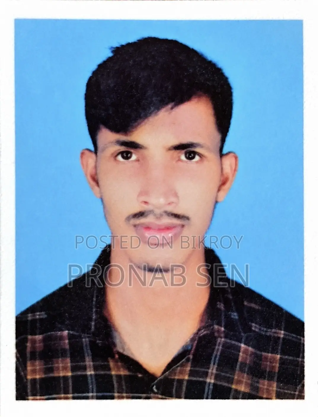 শো রুম সহকারী সুপারভাইজার।