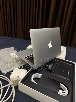 Laptop Apple MacBook Pro 2015 8GB Intel Core i5 SSD 256GB
