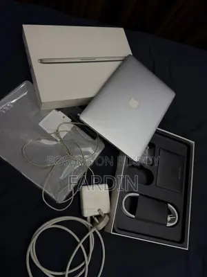 Laptop Apple MacBook Pro 2015 8GB Intel Core i5 SSD 256GB
