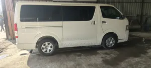 Toyota HiAce 2020 White