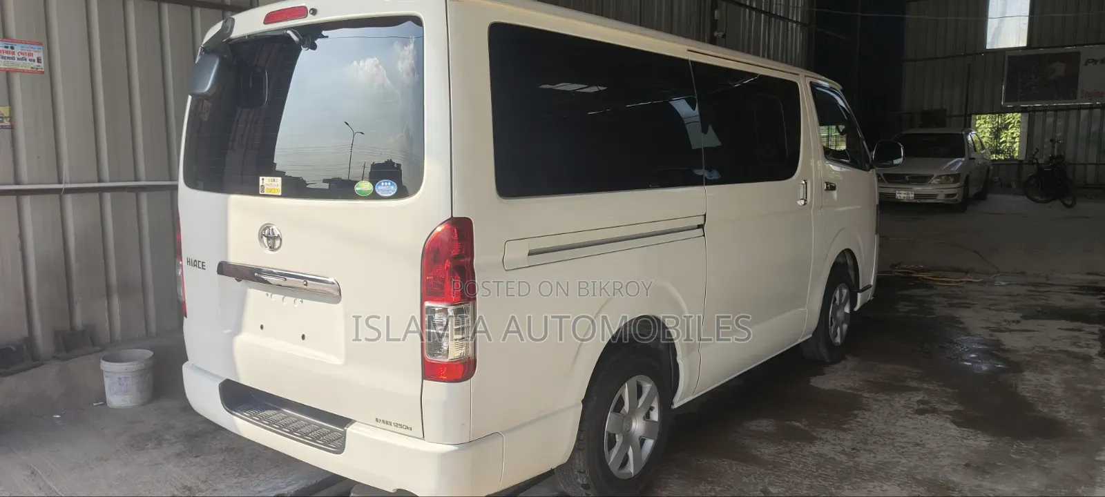 Toyota HiAce 2020 White