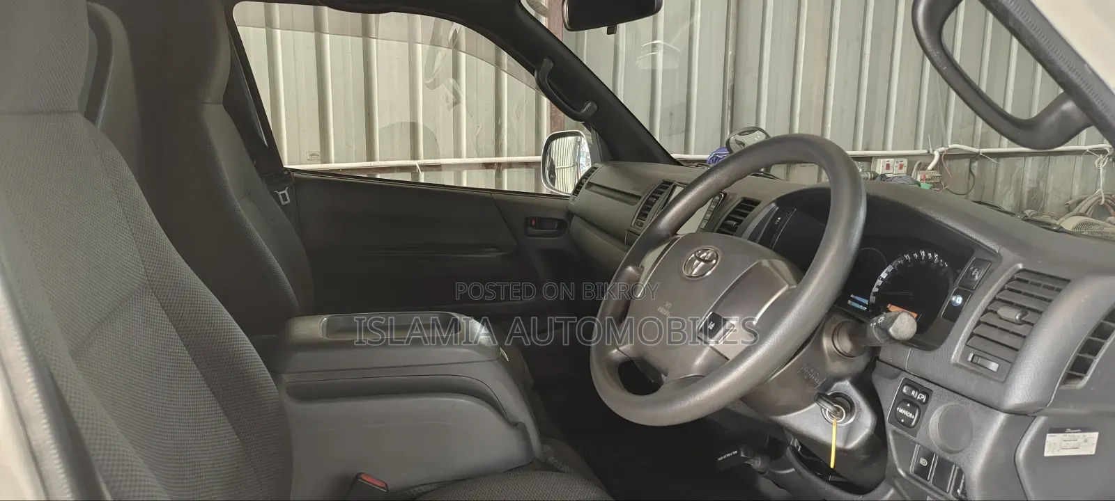 Toyota HiAce 2020 White
