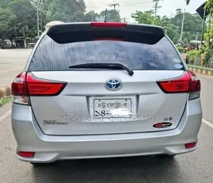 টয়োটা করোলা ফিল্ডার ২০১৬ রূপালী