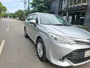 টয়োটা করোলা ফিল্ডার ২০১৬ রূপালী