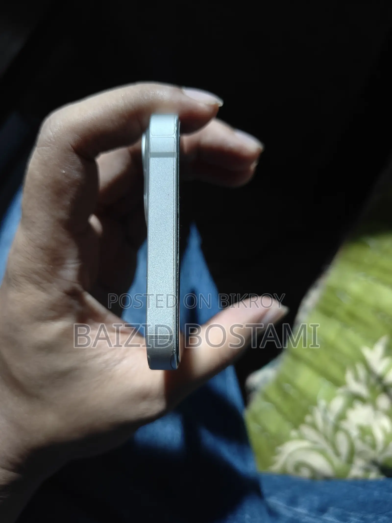 অ্যাপল আইফোন ১৩ ১২৮ জিবি হোয়াইট