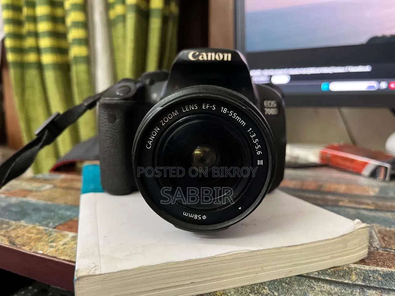 Canon 700D