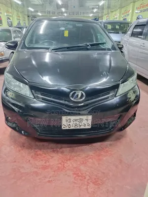 Toyota Vitz 2012 Black