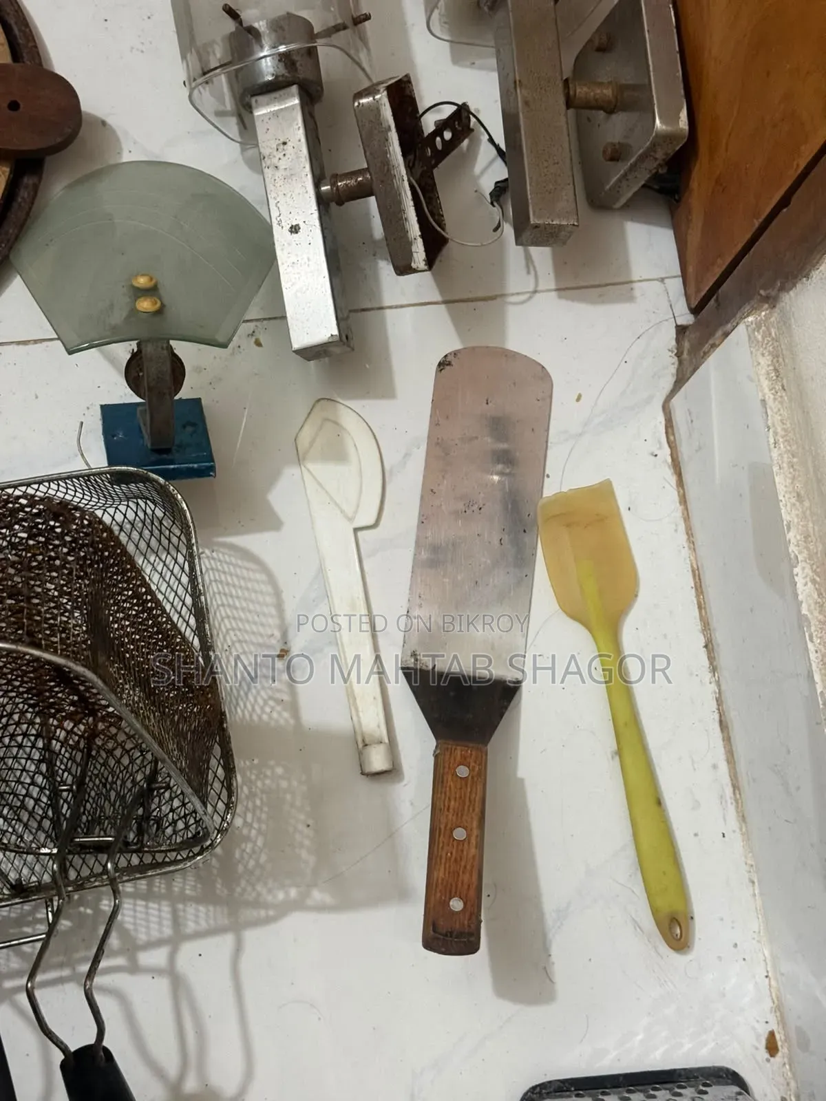 📢 রেস্টুরেন্টের সকল সরঞ্জাম একসাথে বিক্রি করা হবে!