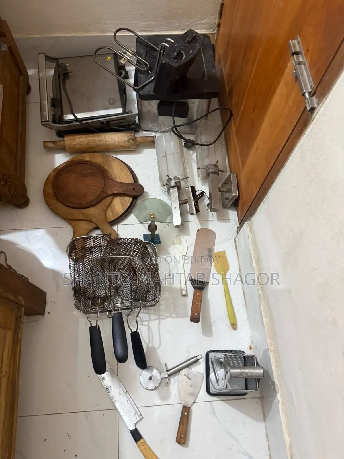 📢 রেস্টুরেন্টের সকল সরঞ্জাম একসাথে বিক্রি করা হবে!