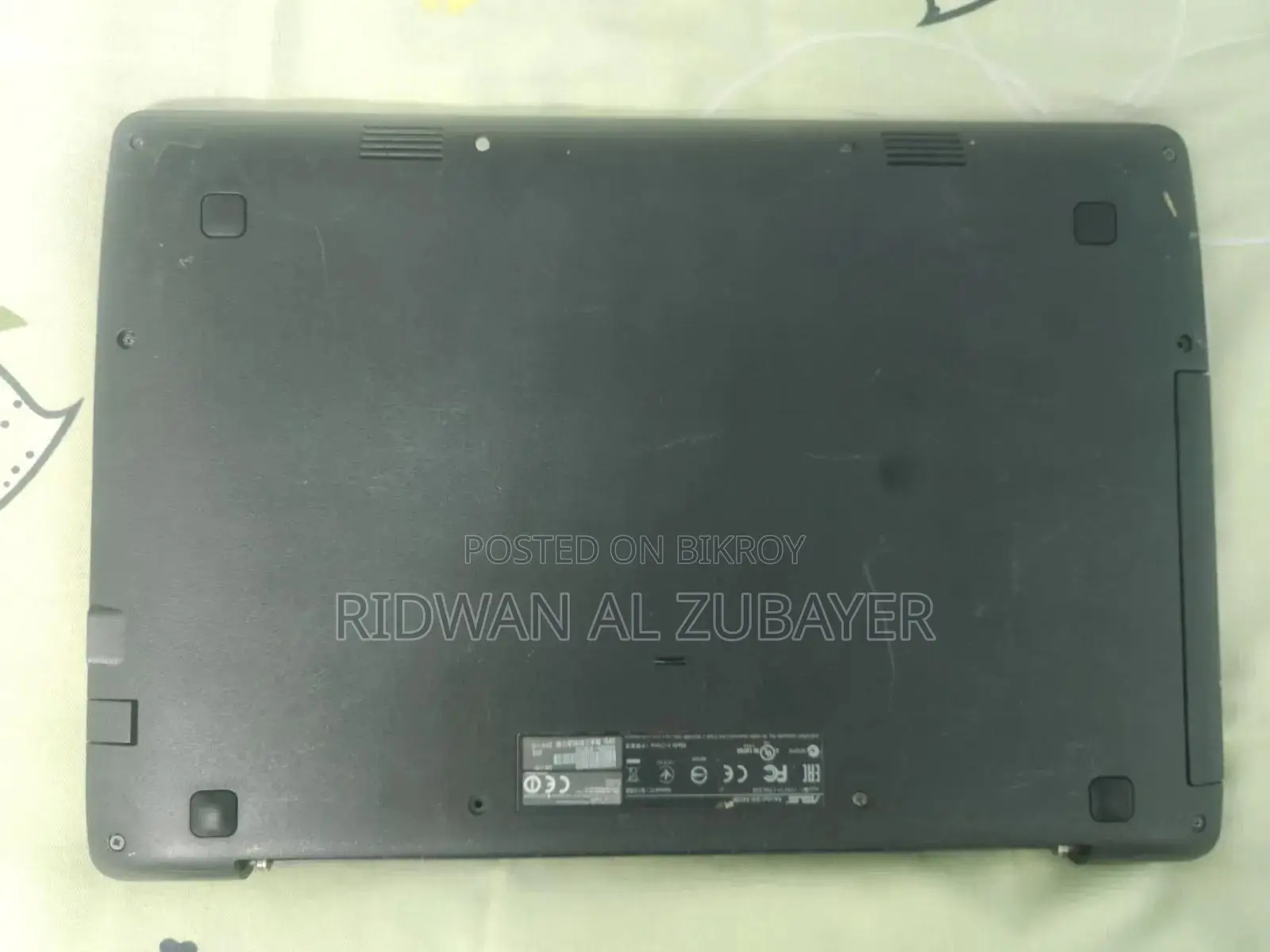 Laptop Asus 4GB HDD 60GB