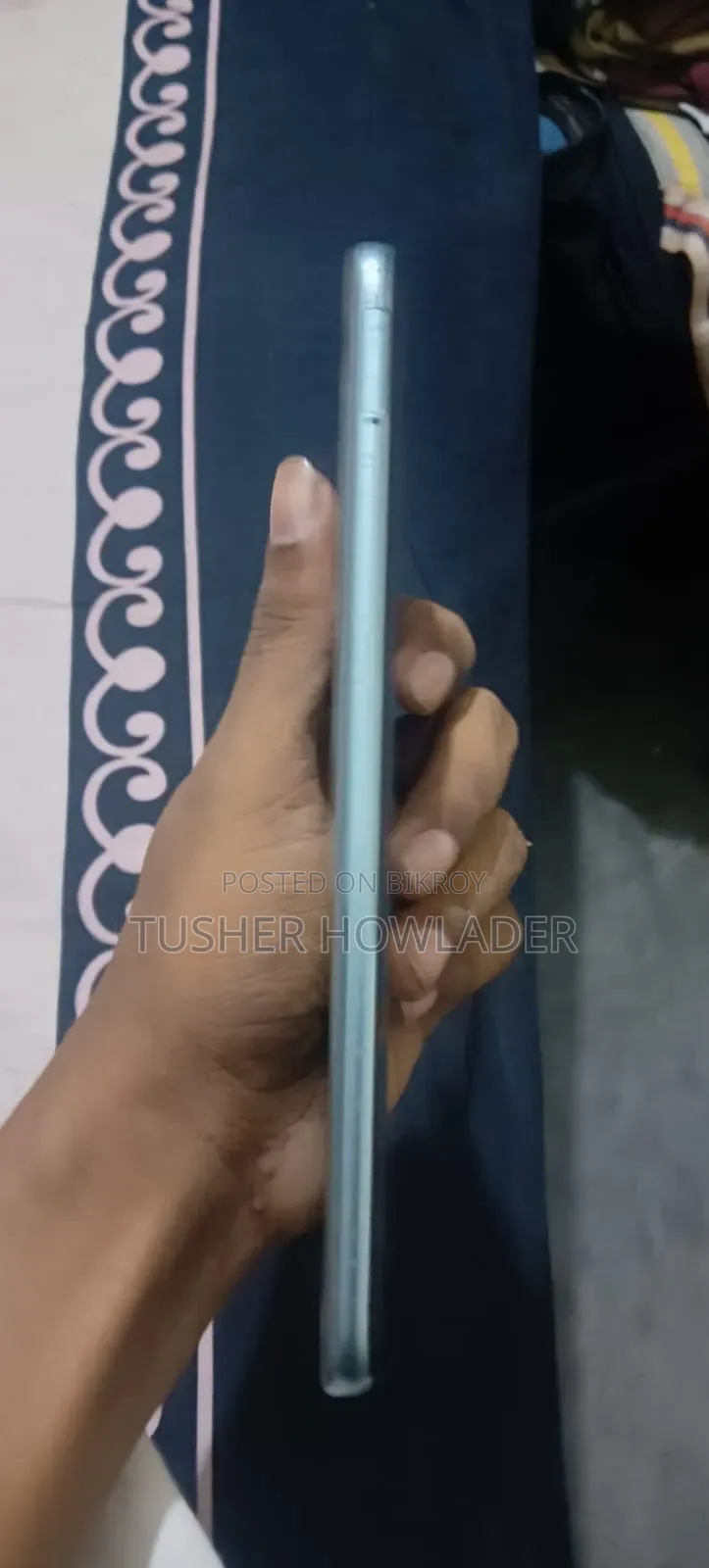 নতুন রিয়েলমি ৬৪ জিবি নীল