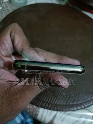 New Apple iPhone XS 64 GB Gold